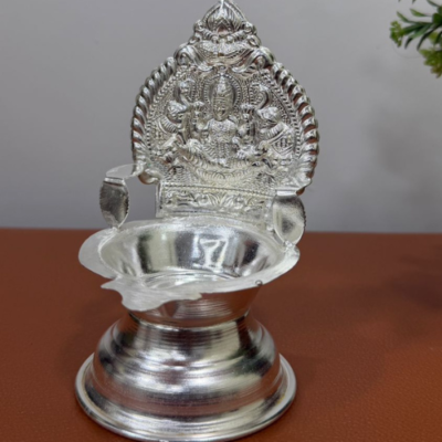 Kamakshi Deepa